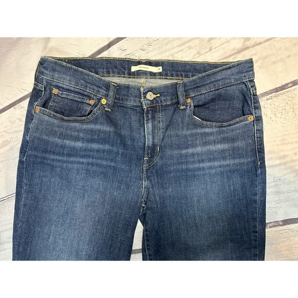 Dark Wash Levi’s Boyfriend Jeans Women’s Size 31 Cropped 5-Pocket Denim - Picture 3 of 7